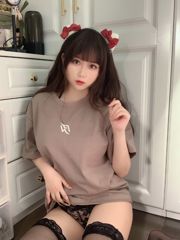 【インターネットセレブCOSER写真】ピーチガールはYijiang-Tシャツの下