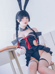 [ภาพถ่าย Net Red COSER] Weibo Girl Paper Cream Moon Shimo - Uzuki Momoko ชุดกะลาสี Bunny Girl