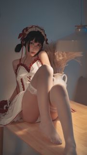 [网 红 Coser] Mensile su "Cappuccetto Rosso"