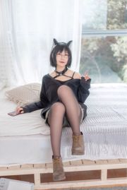 Coser เดือนต่อเดือน su "Everyday Cat Girl"